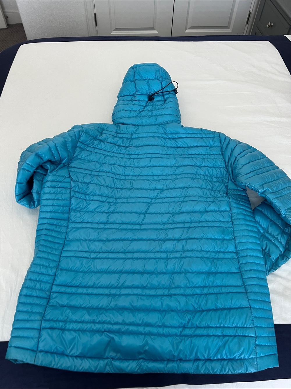 Patagonia Teal Blue Lightweight Puffer Jacket - Picture 2 of 4